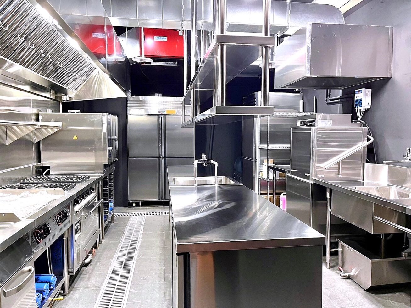 Cuisine Professionnelle - Tôle en Inox - Matériel CHR